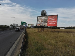 Billboard - D8 směr Teplice před  sjezdem na Čakovice